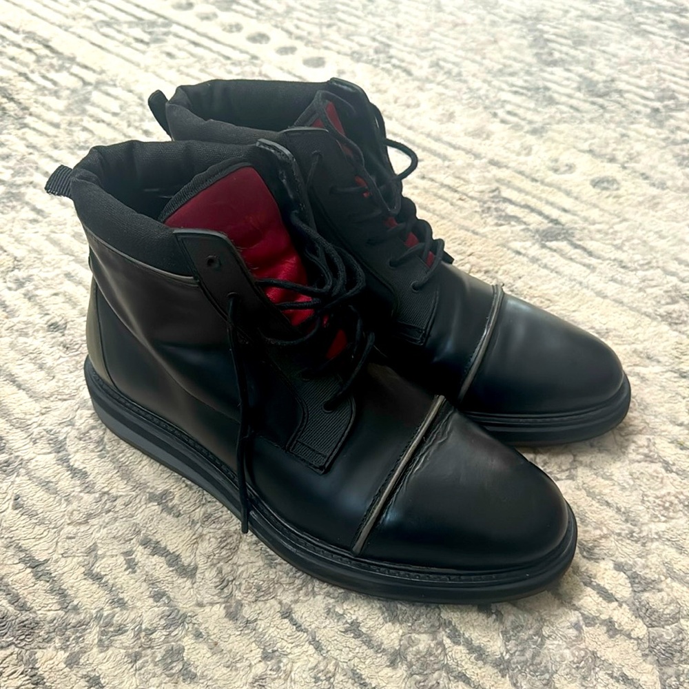 Vintage Foundry Co. Mens fashion Boots size 10